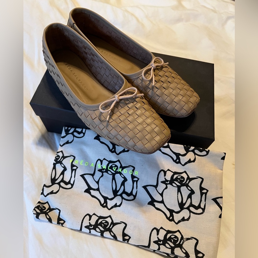 Freda Salvador Woven Brown Flats